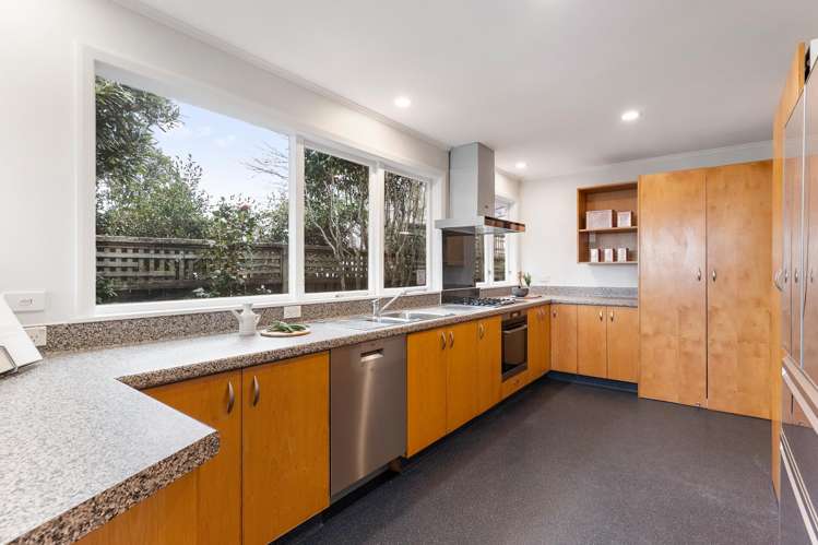 113 Messines Road Karori Central_11