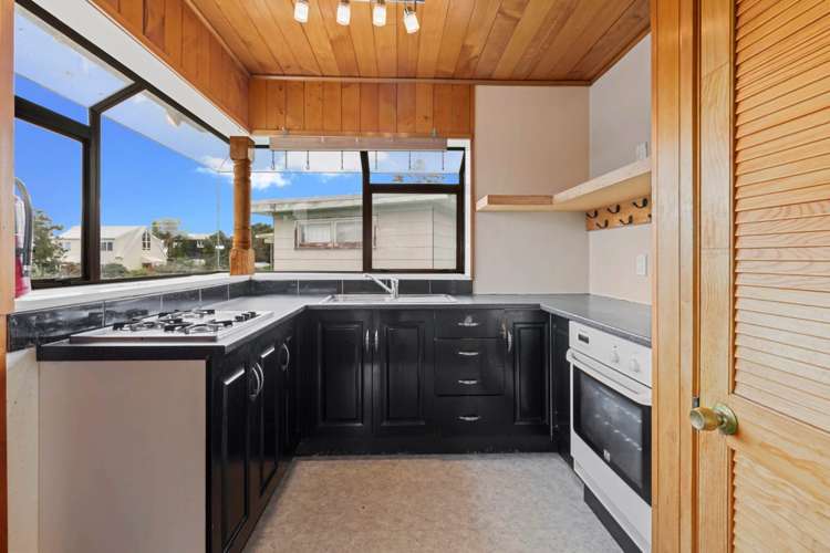 147 Howard Road Orere Point_11