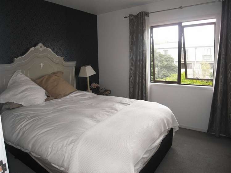 7/27 Rossmay Terrace Mount Eden_6