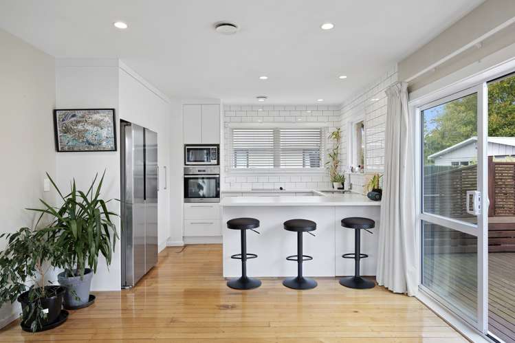 6 Helmsdale Street Burwood_2