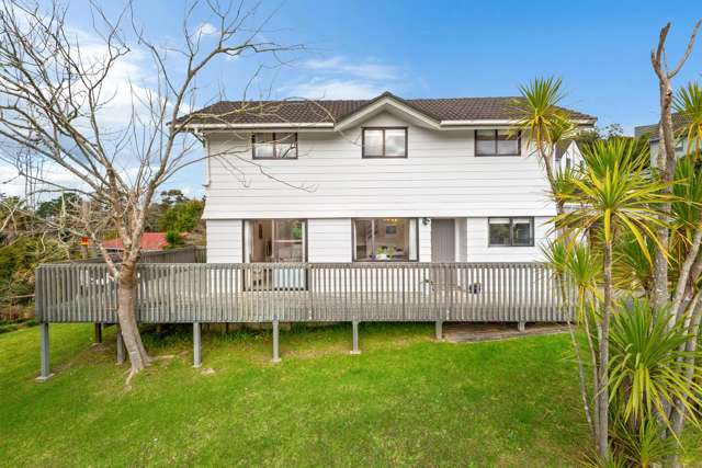 1/70 Ayton Drive Totara Vale_1