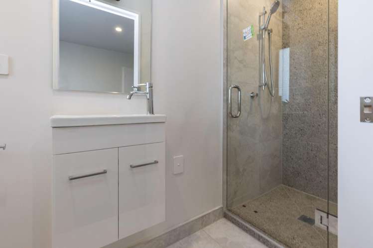 1/50 Peverel St Riccarton_8