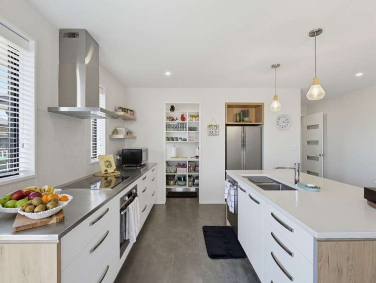1 Meadows Drive_3