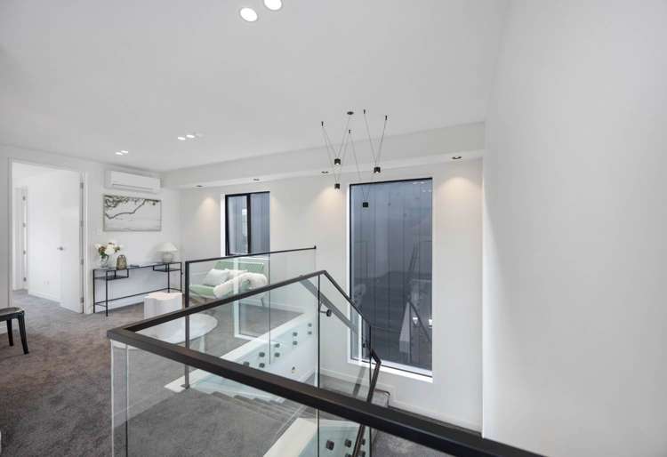55B and 55C Tawa Road_4