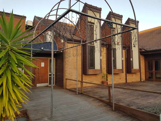 Unit 2/1/15 Edsel Street Henderson_1