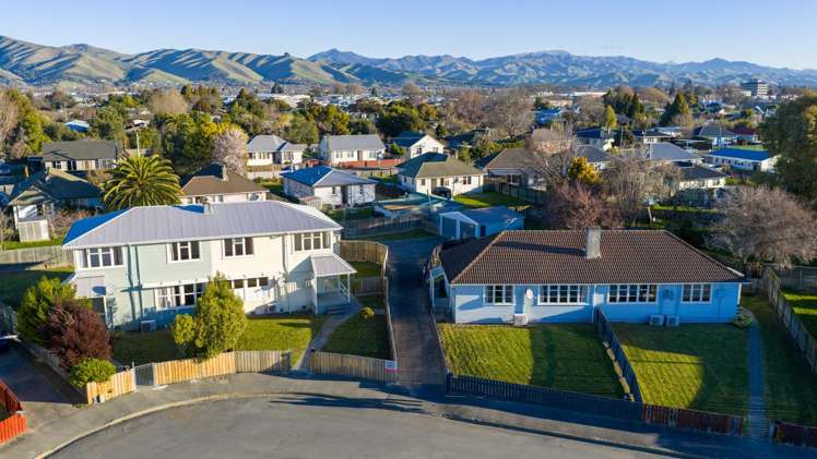 8-10 Dix Crescent Riversdale_25