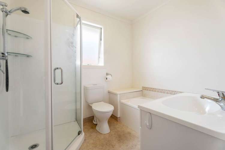 2a Pinewood Street Avondale_14