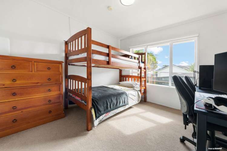 8 Shamrock Lane Te Atatu Peninsula_11