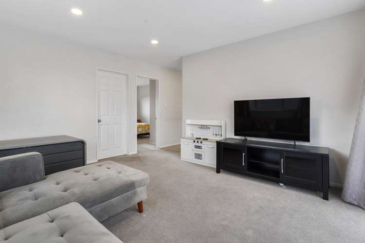 18 Nicholas Gibbons Drive Clendon Park_20