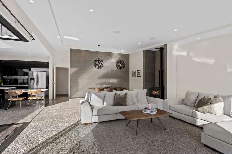 13 Carnaveron Drive Lincoln_8