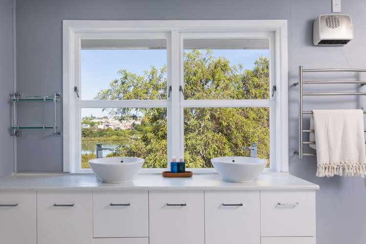 54 Cobham Crescent Kelston_16