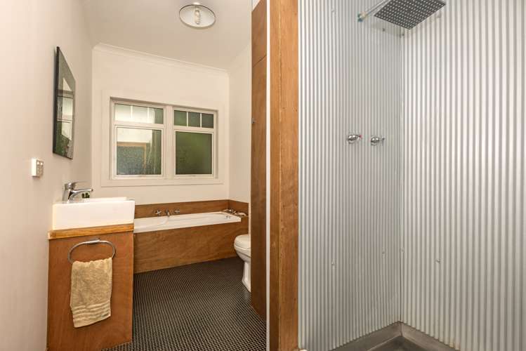 22 Hurahura Road Inner Kaiti_17