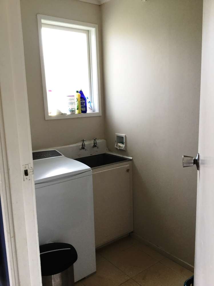 15 Craigbank Avenue New Lynn_8