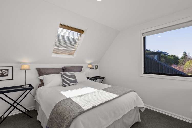 4 Goldleaf Hill Queenstown_13