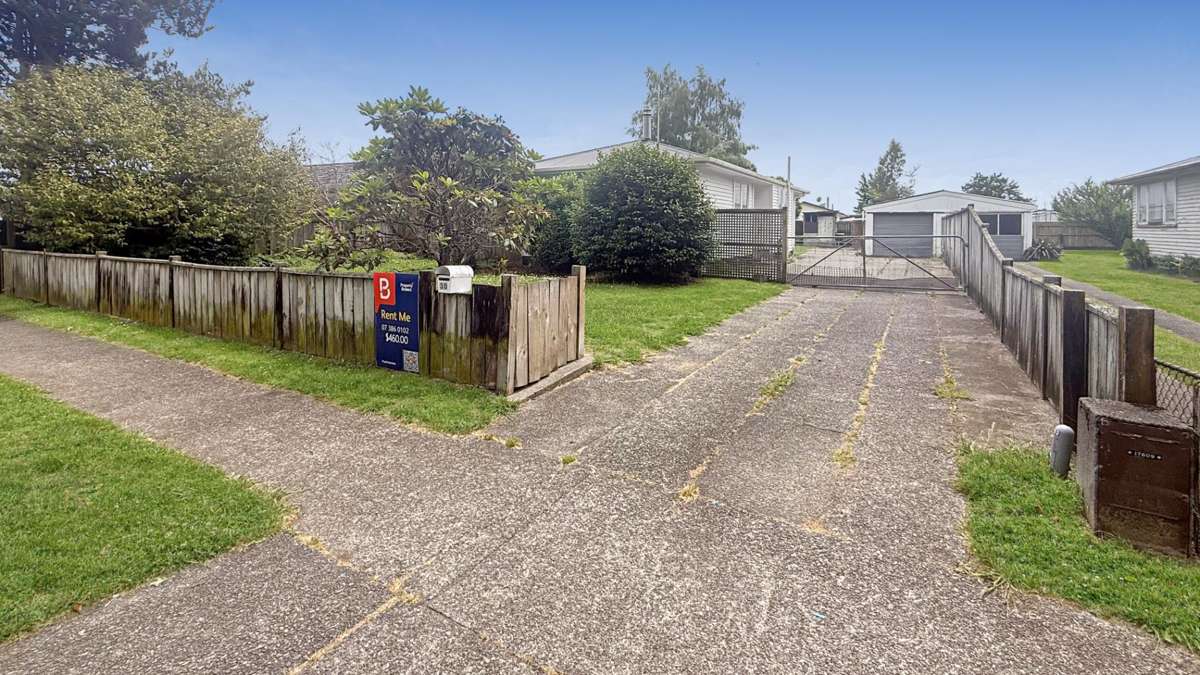 TURANGI - 3 BEDROOMS 1