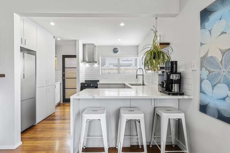 2/18 Flaxdale Street Birkdale_5