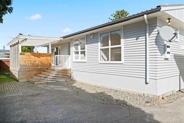 2/243 Lake Road Northcote_3