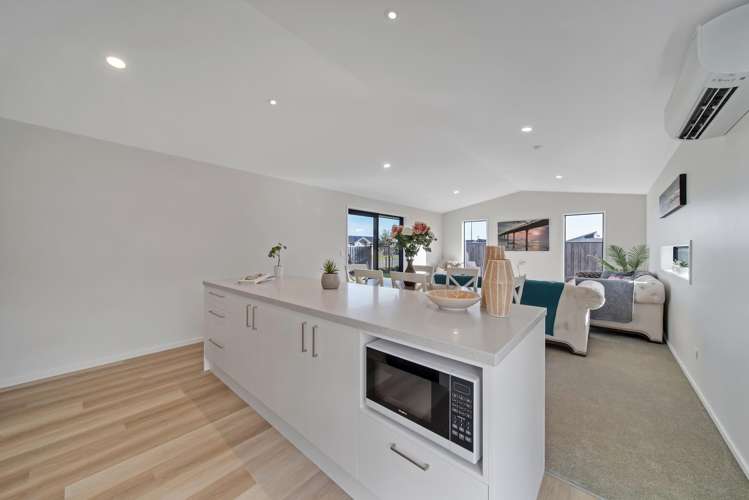 40 Lenborough Drive_4
