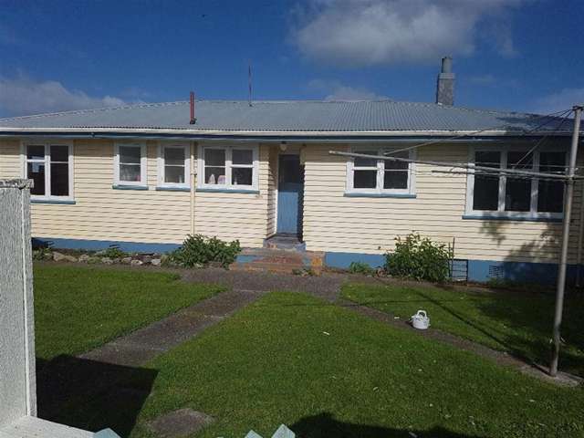 230 Egmont Street Patea_1