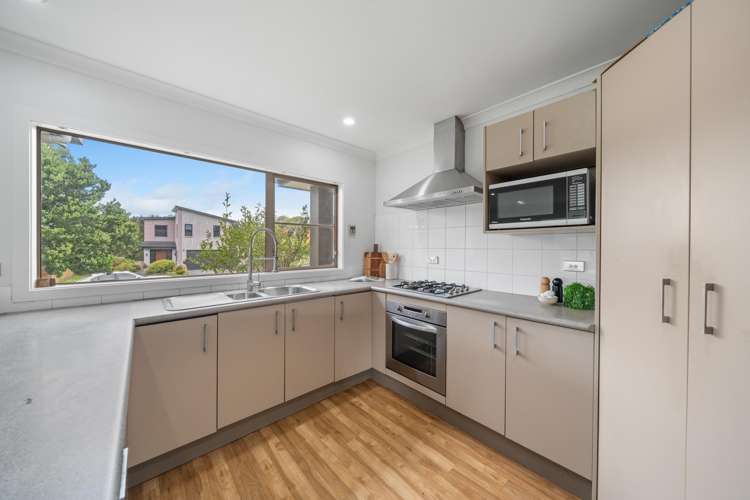 50 Te Puia Drive Aotea_9