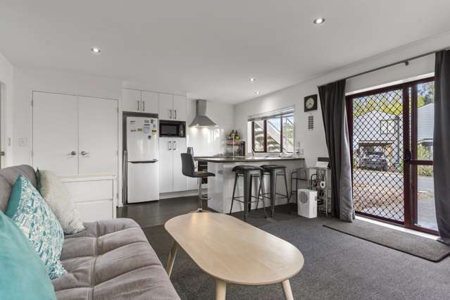 Modern One-Bedroom in Papatoetoe
