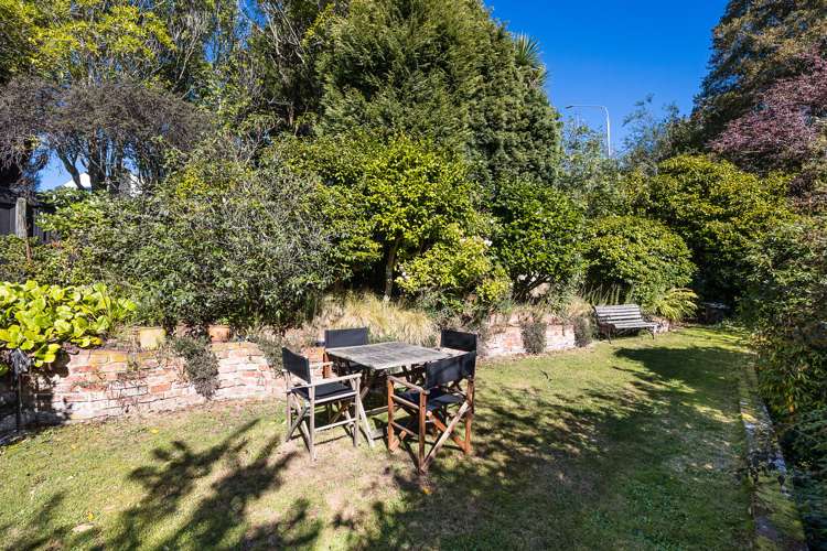 374 Stuart Street Roslyn_17