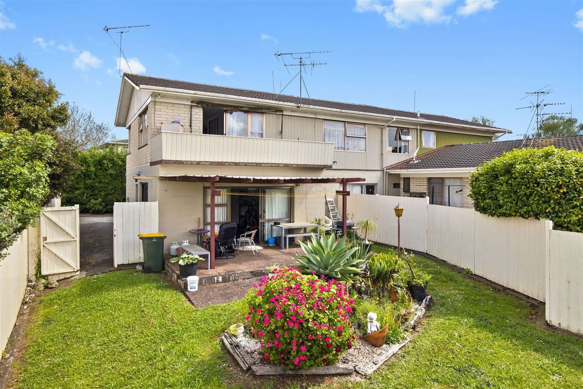 8/4 Ashby Place Pukekohe_0
