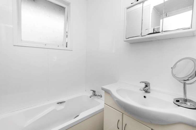 5 Blythe Place Glendene_15