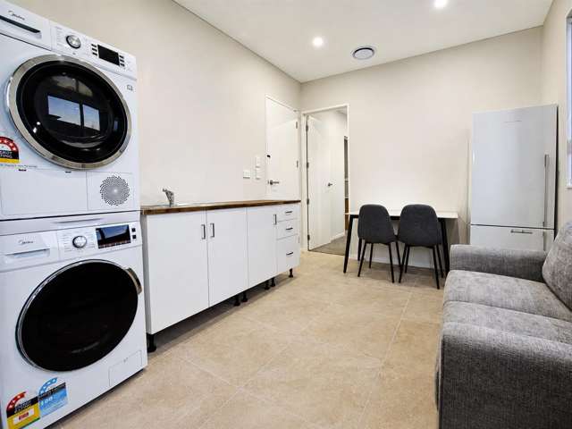 35B Riverpark Crescent Henderson_3