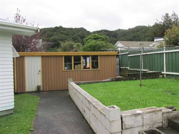 10 Kumeroa Grove Wainuiomata_18