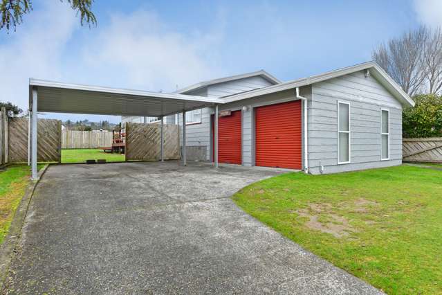 22 Memphis Grove Totara Park_1