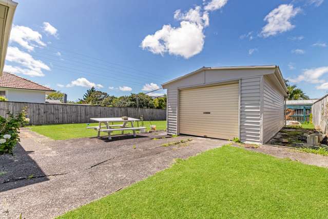 73 Roberts Road Te Atatu South_1