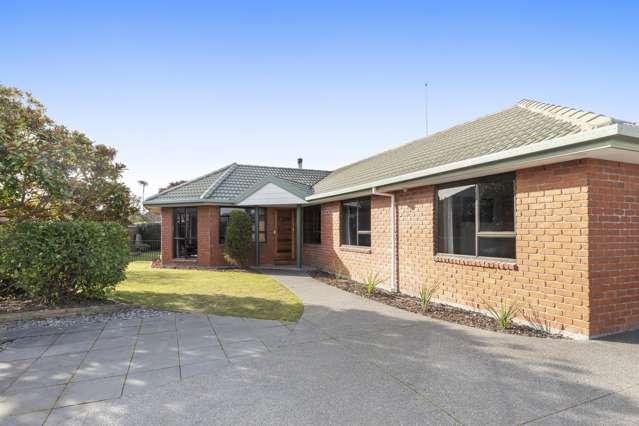 8 Orlando Crescent Waimairi Beach_1