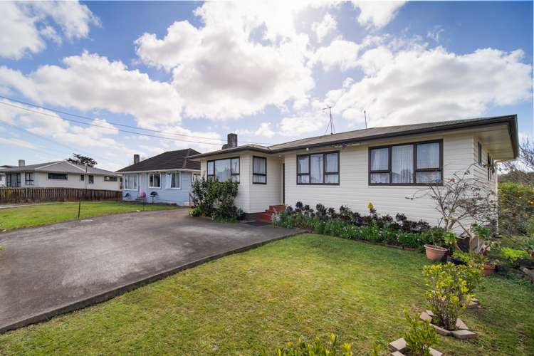17 Antrim Crescent Otara_17