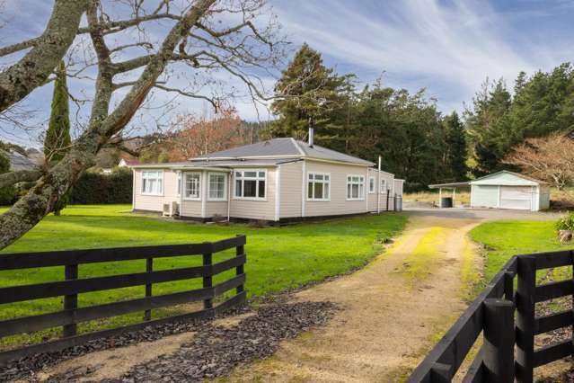 Country charm without the lifestyle work