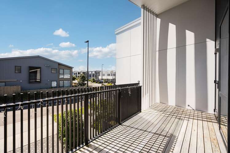 5 Awamarino Way Westgate_6