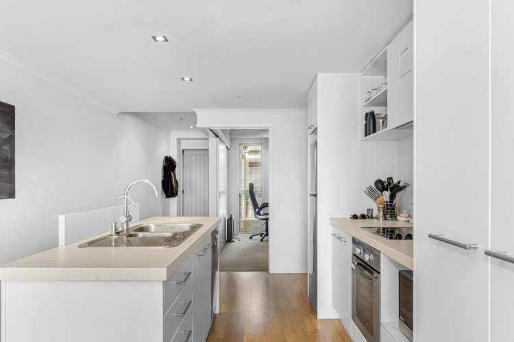 207/332 Maunganui Road Mount Maunganui_9