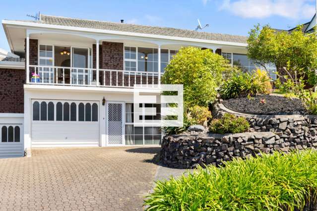 Freehold Prime Location with Harbour Views