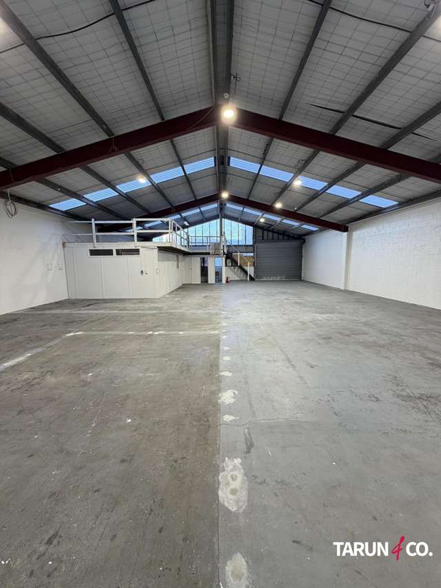 Refurbished 330m2 Warehouse + Exclusive Yard