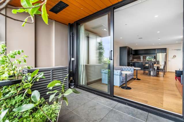 Owners relocated to Chch - present all offers