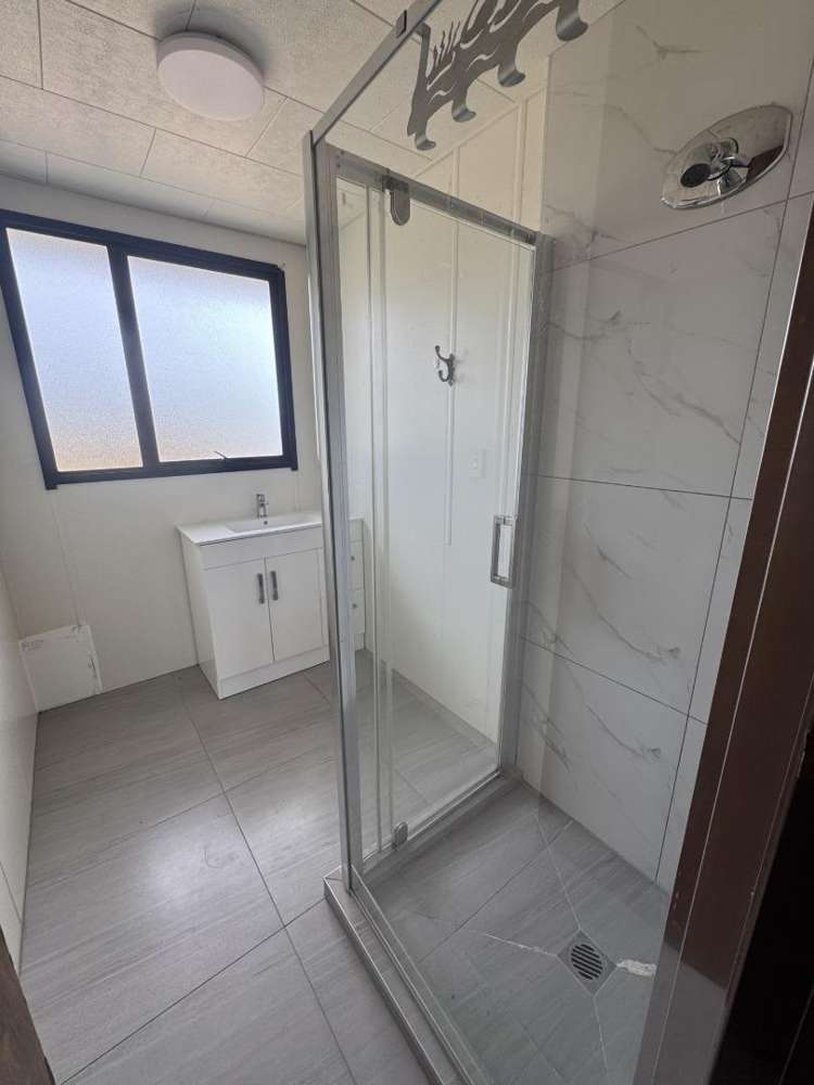 300 State Highway 16 Kumeu_8