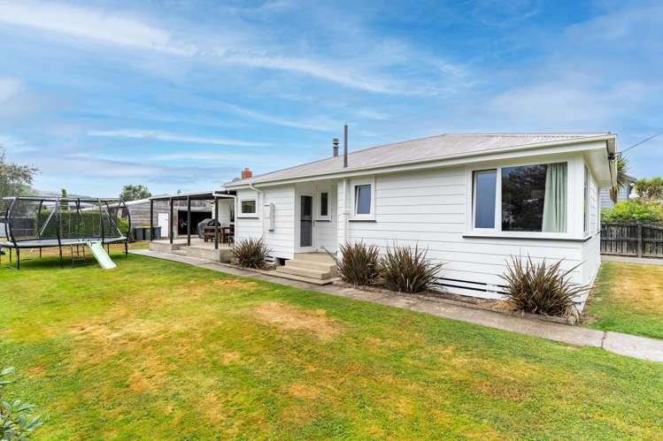 37 Dryden Street Milton_16