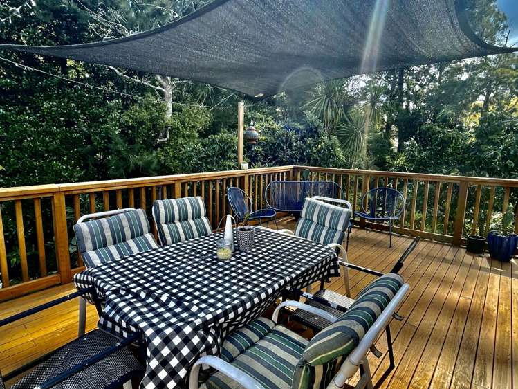 2/24 Lauderdale Road Birkdale_16