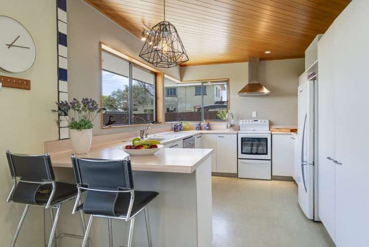 52 Aldinga Avenue Stoke_9