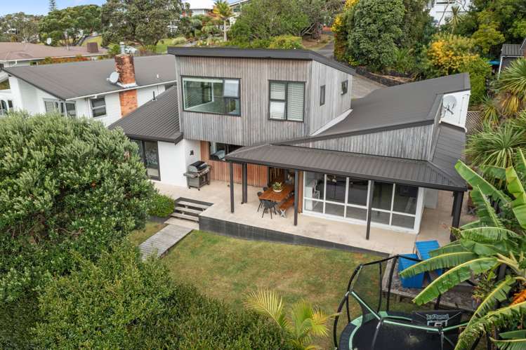 25 Mayfair Crescent Mairangi Bay_21