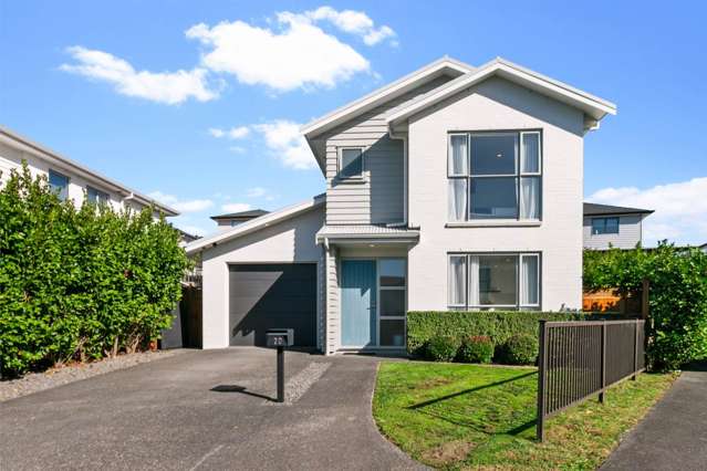 Modern Family Home in Prime Swanson Location