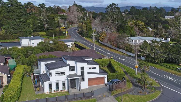 114 Lake Panorama Drive Henderson Valley_34