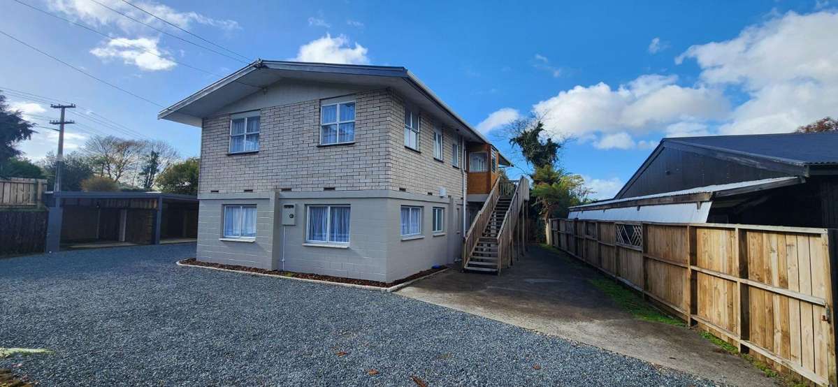 Modern Living with Views in Pukehangi 1