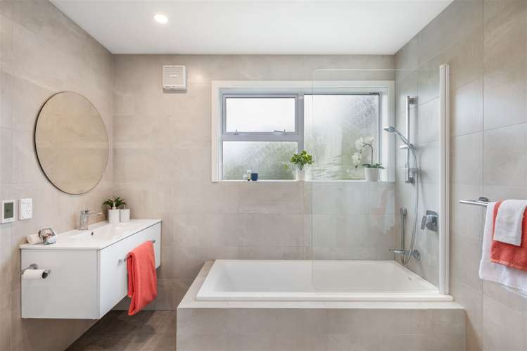 27 Caesars Place Churton Park_18