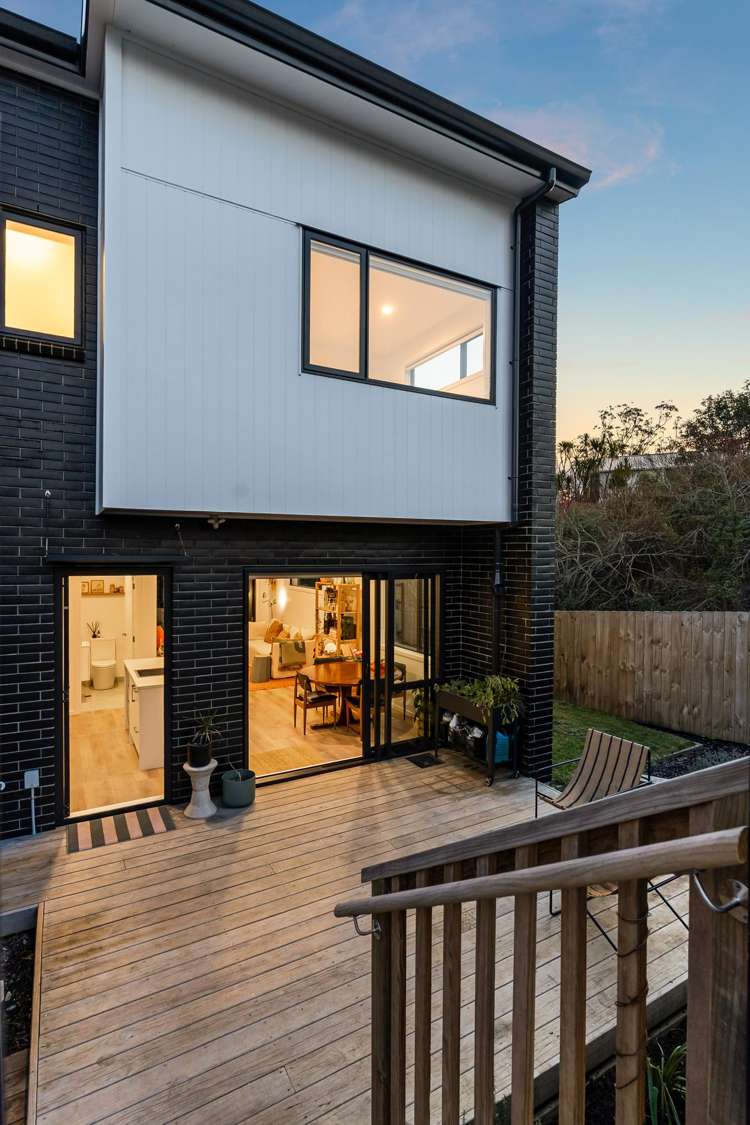 33 Meg Lane Glen Eden_16